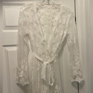Cupshe Delicate White Lace Robe